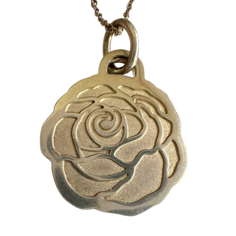 Tiffany and Co GO WOMEN 2017 Rose Necklace 16" - Picture 2 of 16